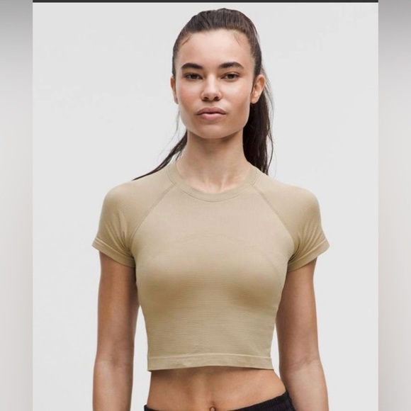 Lululemon Athletica Sheer Oak Crop Top - Picture 1 of 4